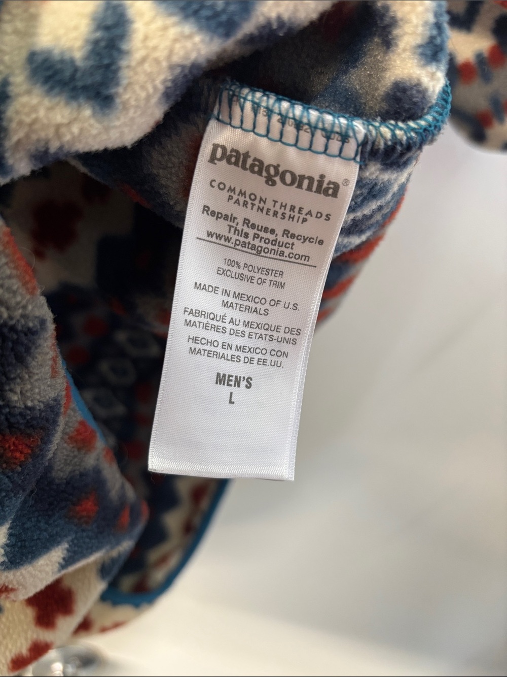Patagonia Patterned Fleece Pullover Jacket - Cream, Navy & Teal Accents - Picture 4 of 7